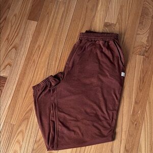 Vuori Boyfriend Joggers size large